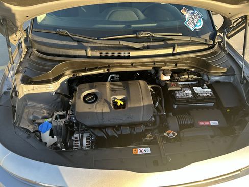 Used 2022 Kia Soul LX image 17