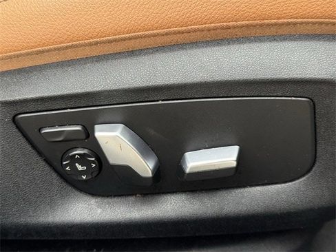 Used 2021 BMW 530i 530i w/ M Sport Package image 31