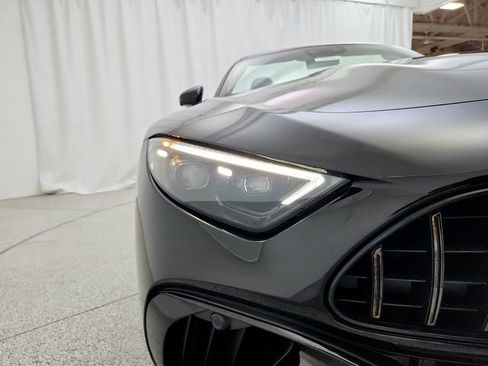 Used 2022 Mercedes-Benz SL 63 AMG 4MATIC image 31