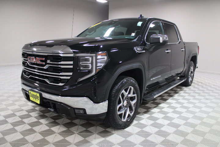 Used 2025 GMC Sierra 1500 SLT w/ SLT Premium Plus Package AWD/4WD image 8