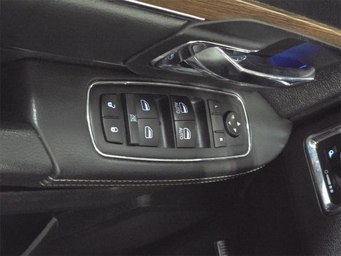 Used 2017 RAM 1500 Laramie w/ Convenience Group image 21