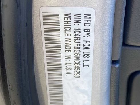 Certified 2021 Jeep Grand Cherokee Limited image 35