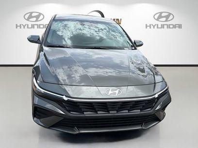 New 2026 Hyundai Elantra SE