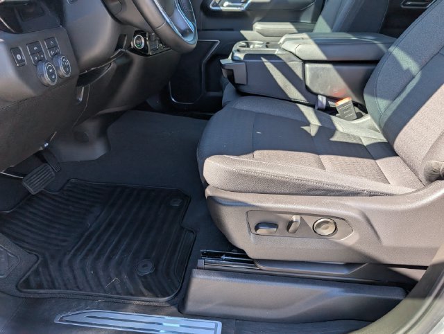 Used 2025 Chevrolet Silverado 1500 RST AWD/4WD image 18