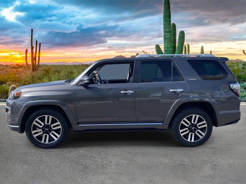 Used 2015 Toyota 4Runner Limited image 6