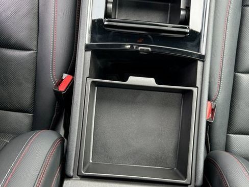 Certified 2024 Chevrolet Traverse RS image 33