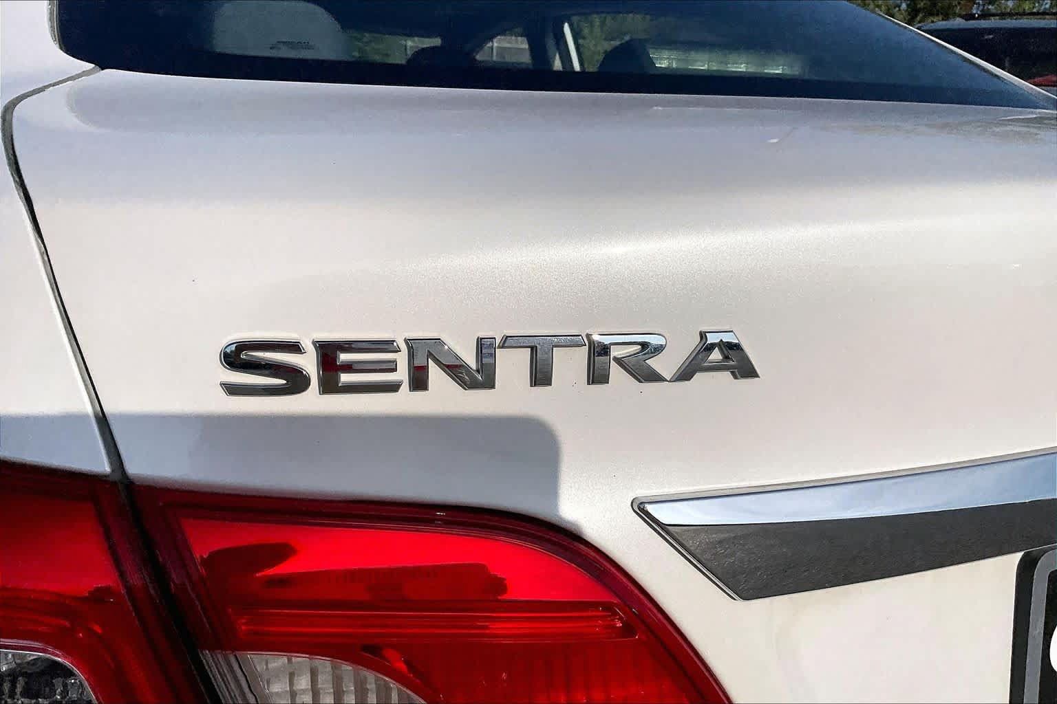 Used 2018 Nissan Sentra SV w/ Premium Package (P01) FWD image 31