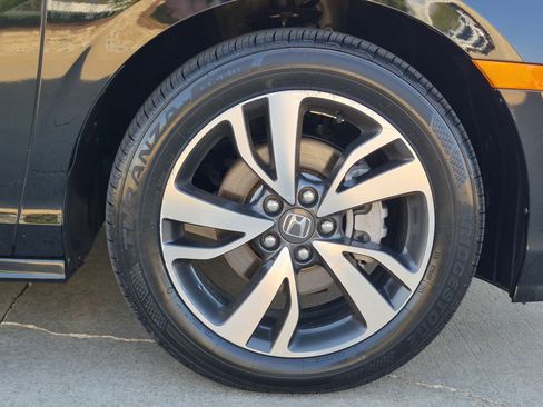 Certified 2024 Honda Odyssey Touring image 32