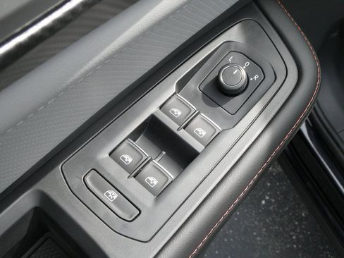 New 2025 Volkswagen Atlas Peak Edition SE image 29