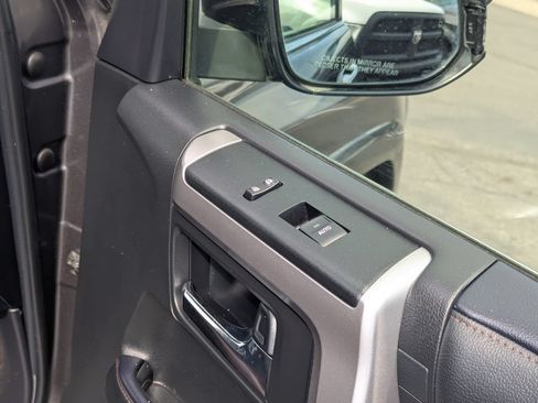 Used 2023 Toyota 4Runner Limited AWD/4WD image 41