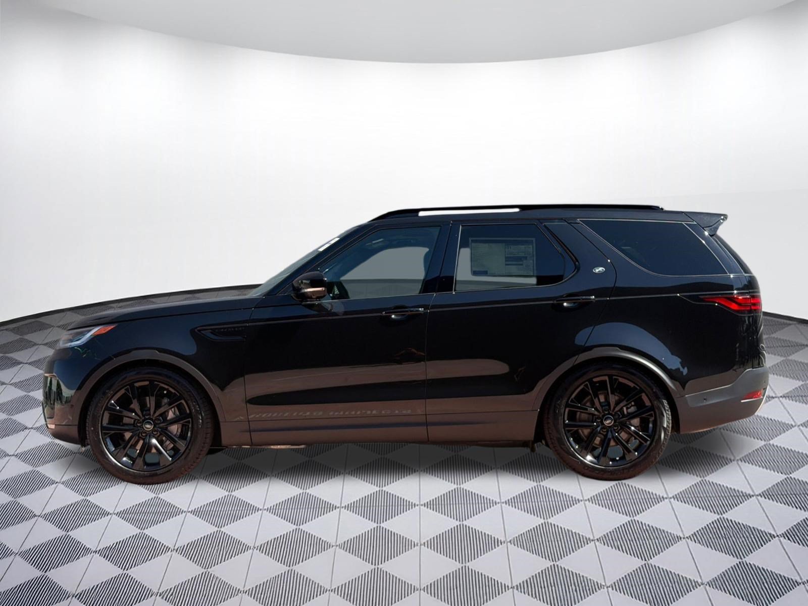 New 2026 Land Rover Discovery S AWD/4WD image 2