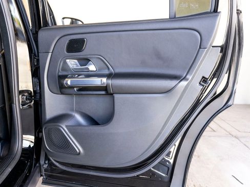 Used 2025 Mercedes-Benz GLB 250 image 24