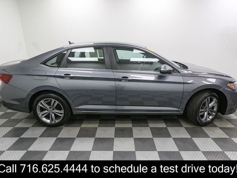 Certified 2022 Volkswagen Jetta SE FWD image 9