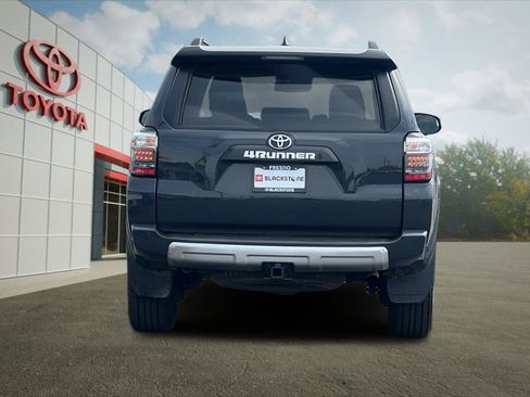 Used 2024 Toyota 4Runner TRD Off-Road Premium image 4