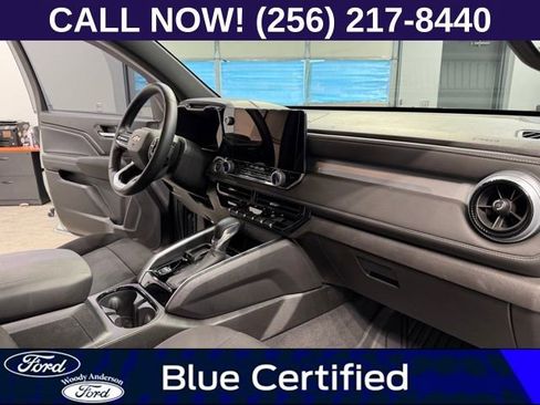Used 2024 Chevrolet Colorado LT w/ LT Convenience Package II image 26