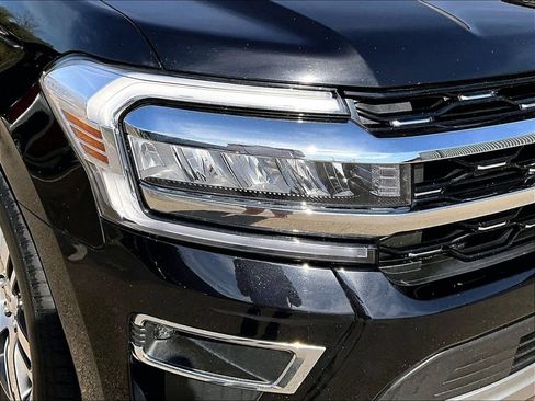 Used 2024 Ford Expedition Limited AWD/4WD image 32
