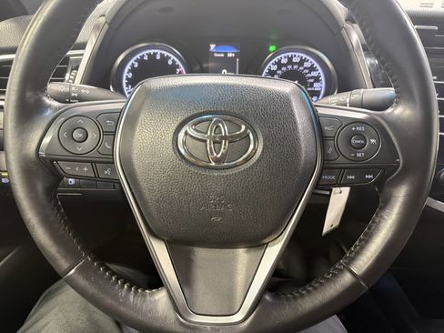 Used 2018 Toyota Camry SE image 25