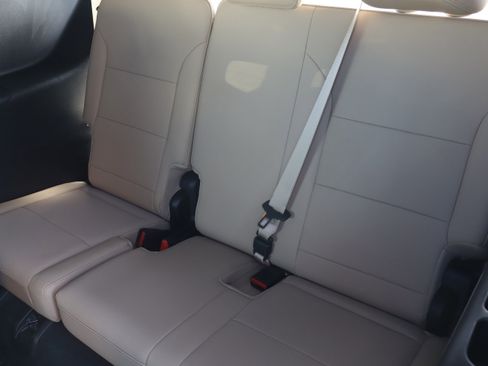 Used 2026 Buick Enclave Preferred w/ LPO, Floor Liner Package image 33