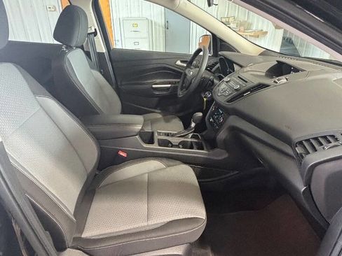 Used 2017 Ford Escape SE AWD/4WD image 9