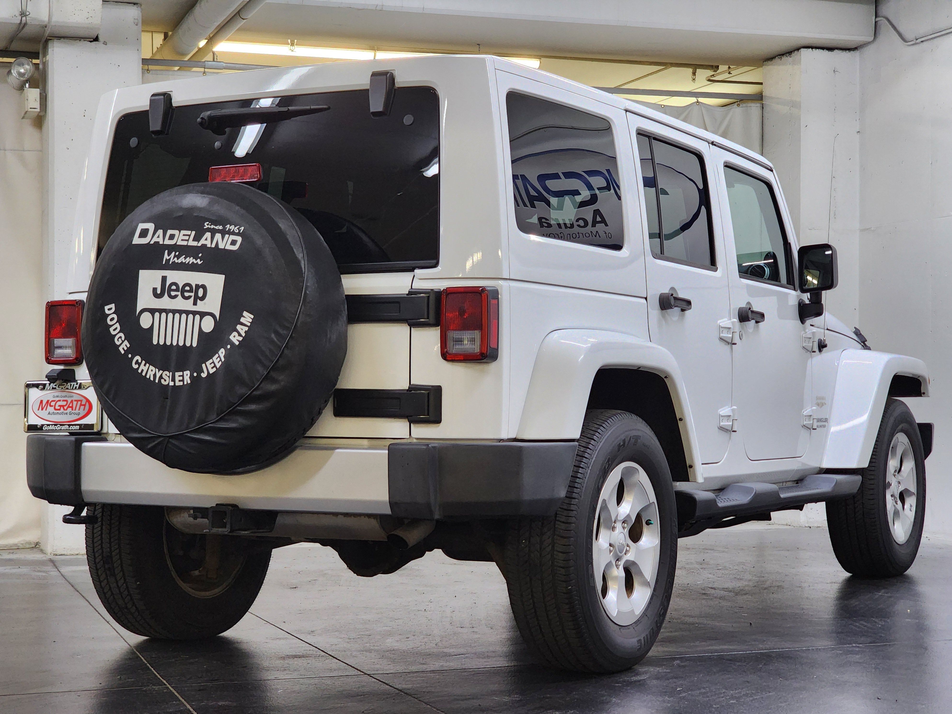 Used 2014 Jeep Wrangler Unlimited Sahara w/ Max Tow Package AWD/4WD image 6