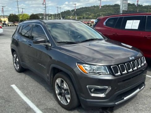 Used 2019 Jeep Compass Limited FWD image 6