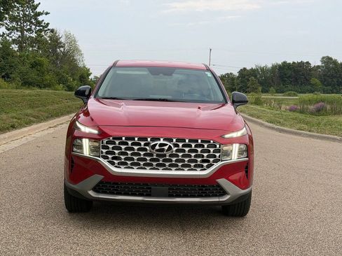 Used 2023 Hyundai Santa Fe SE AWD/4WD image 2