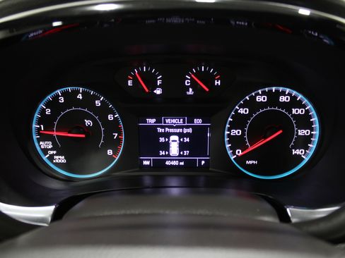 Used 2023 Chevrolet Traverse LT image 13