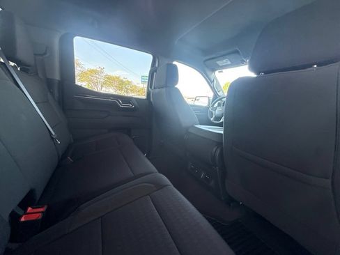 Used 2024 Chevrolet Silverado 1500 LT AWD/4WD image 37