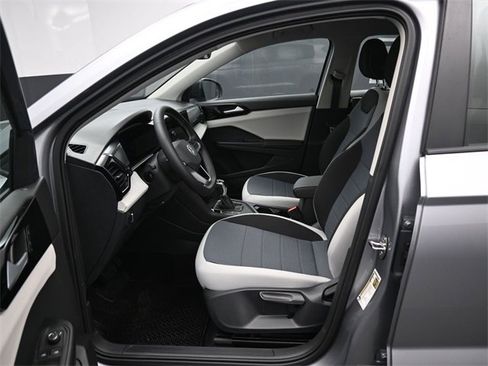 New 2026 Volkswagen Taos S image 9