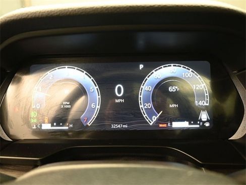 Used 2024 Jeep Grand Cherokee Limited w/ Black Appearance Package image 28