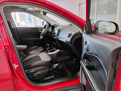 Used 2018 Jeep Compass Latitude image 85