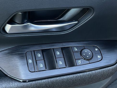 New 2026 Nissan Kicks SV image 11