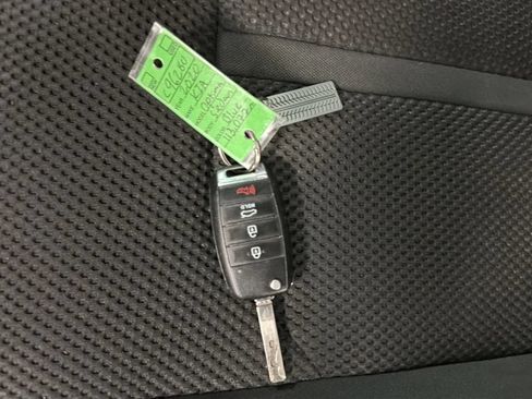 Used 2020 Kia Optima FWD image 28