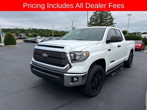 Used 2020 Toyota Tundra SR5 w/ SR5 Upgrade Package AWD/4WD image 1