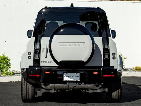 Certified 2026 Land Rover Defender 110 X AWD/4WD image 8