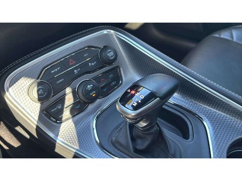 Used 2016 Dodge Challenger SRT Hellcat RWD image 31