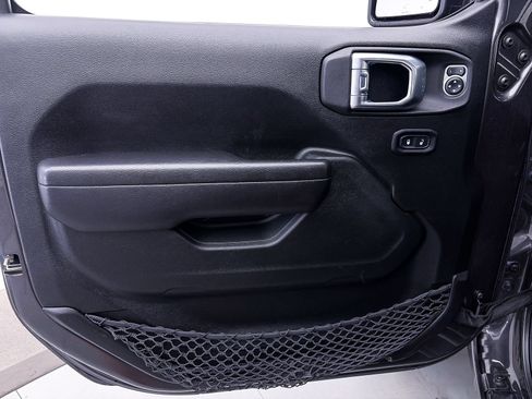 Used 2021 Jeep Gladiator Sport AWD/4WD image 19
