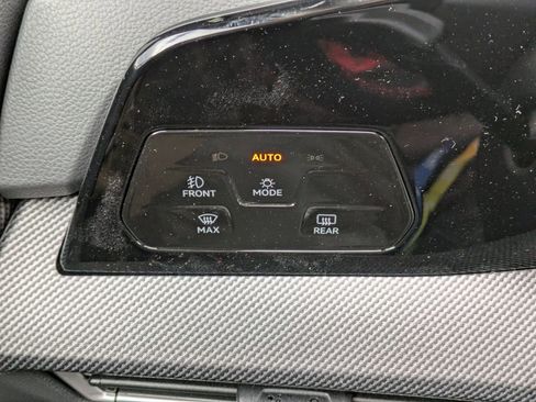 New 2026 Volkswagen GTI SE FWD image 34