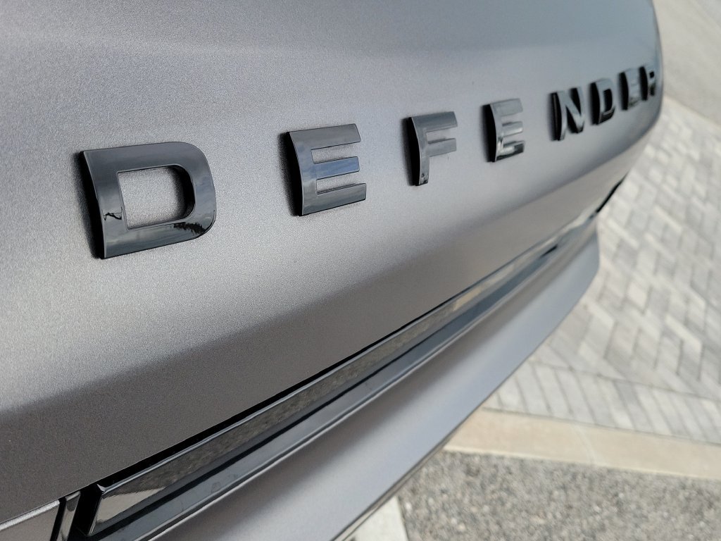 Certified 2024 Land Rover Defender 110 S AWD/4WD image 9