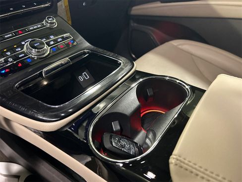 Used 2023 Lincoln Nautilus Reserve w/ Equipment Group 201A image 19