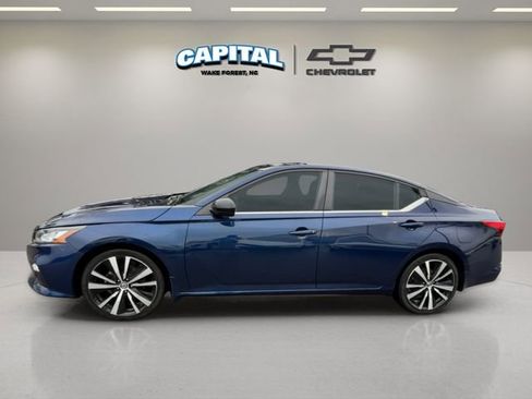 Used 2022 Nissan Altima 2.5 SR image 2
