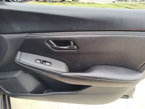 Used 2025 Nissan Sentra S FWD image 30