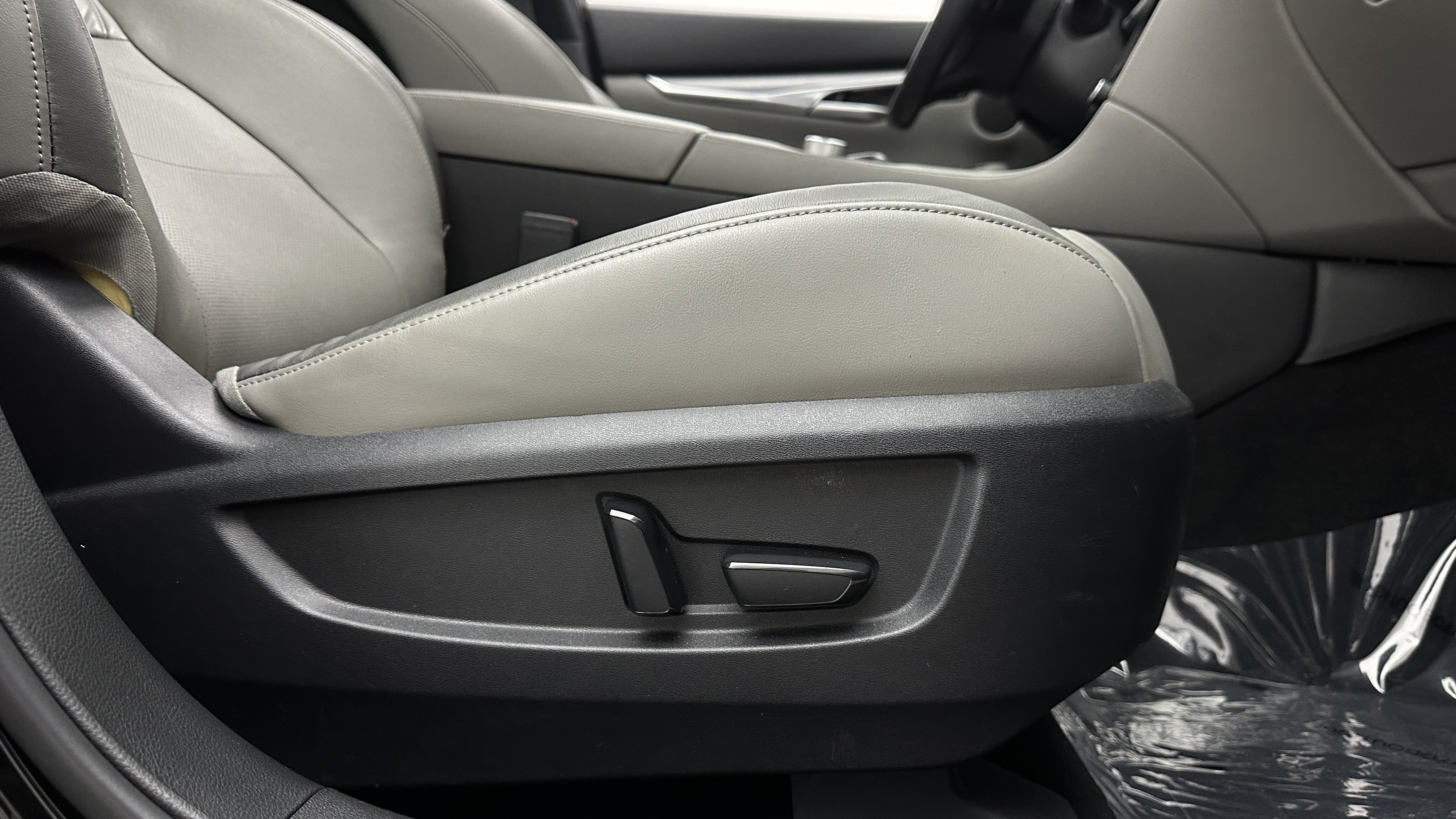 Used 2023 INFINITI QX50 Luxe FWD image 40