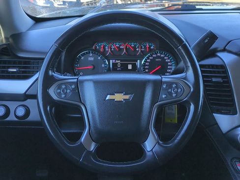 Used 2020 Chevrolet Suburban LT image 25