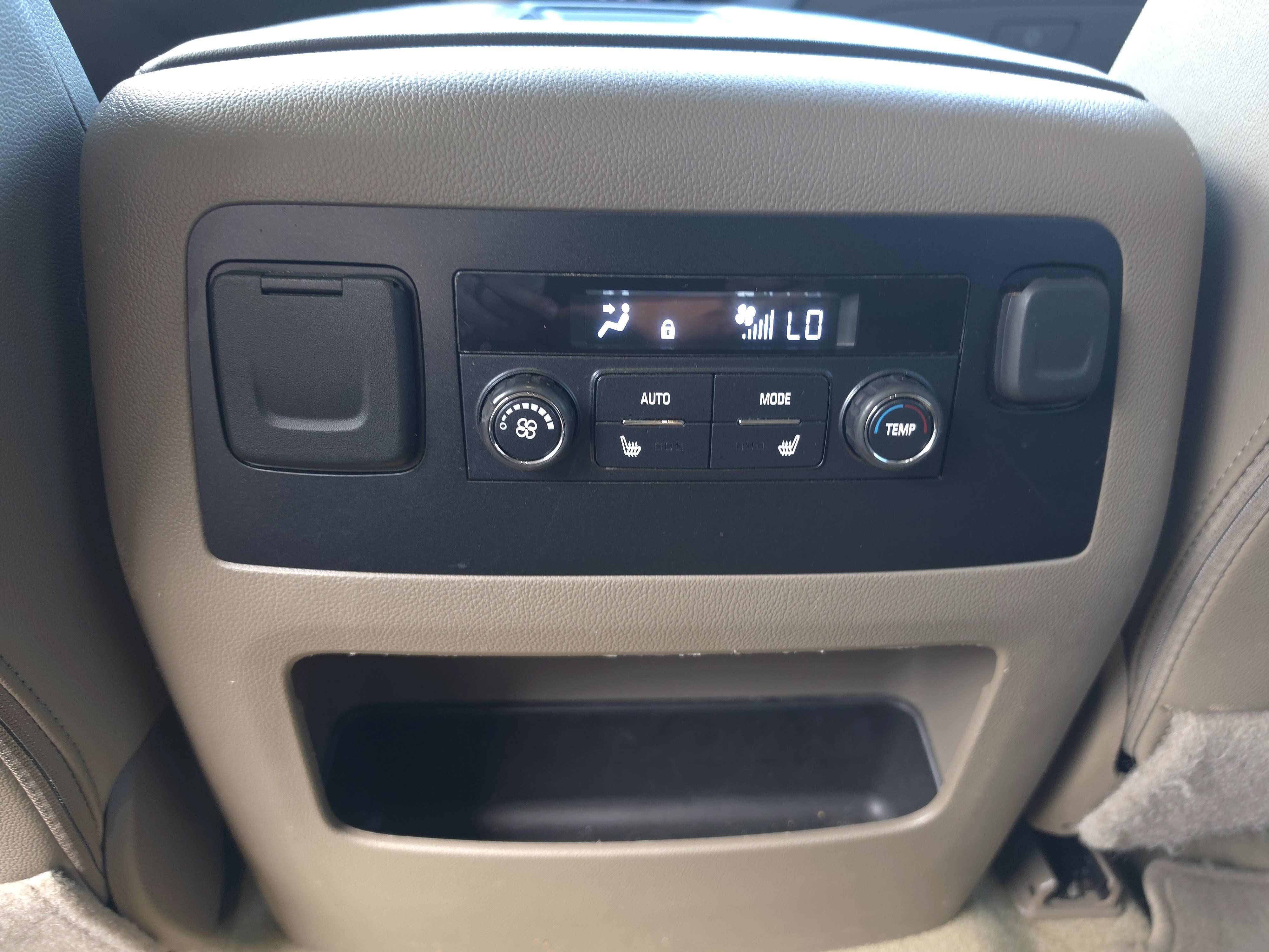 Used 2018 Chevrolet Tahoe LT w/ Texas Edition Package RWD image 28