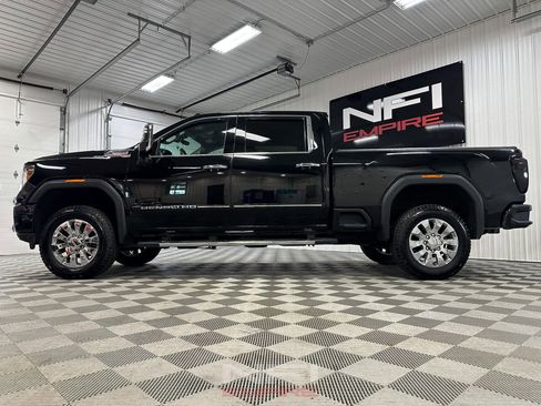 Used 2021 GMC Sierra 3500 Denali w/ Denali Ultimate Package image 11