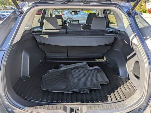 Used 2022 Toyota RAV4 XLE image 13