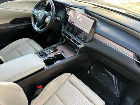 Used 2023 Lexus RX 350 FWD w/ Cold Area Package image 18