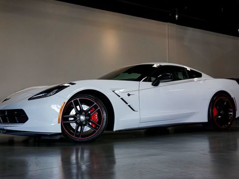 Used 2016 Chevrolet Corvette Stingray Coupe w/ 3LT Preferred Equipment Group RWD image 88