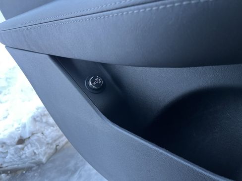 Used 2025 Cadillac XT5 Premium Luxury image 12